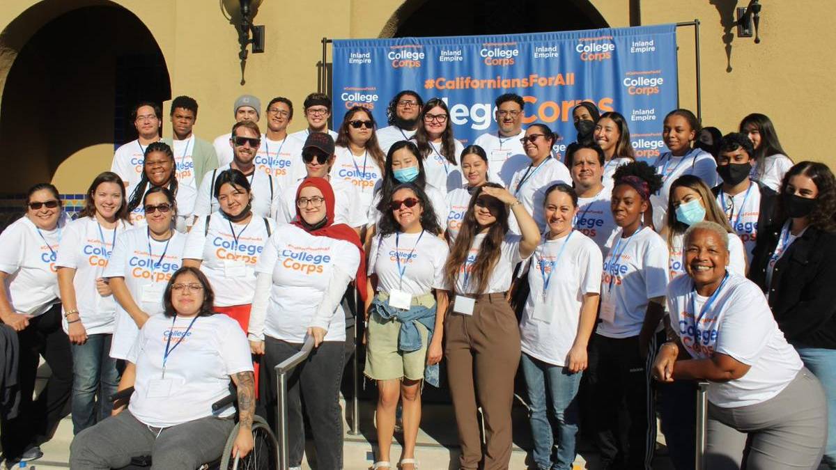 College Corps students group photo. 