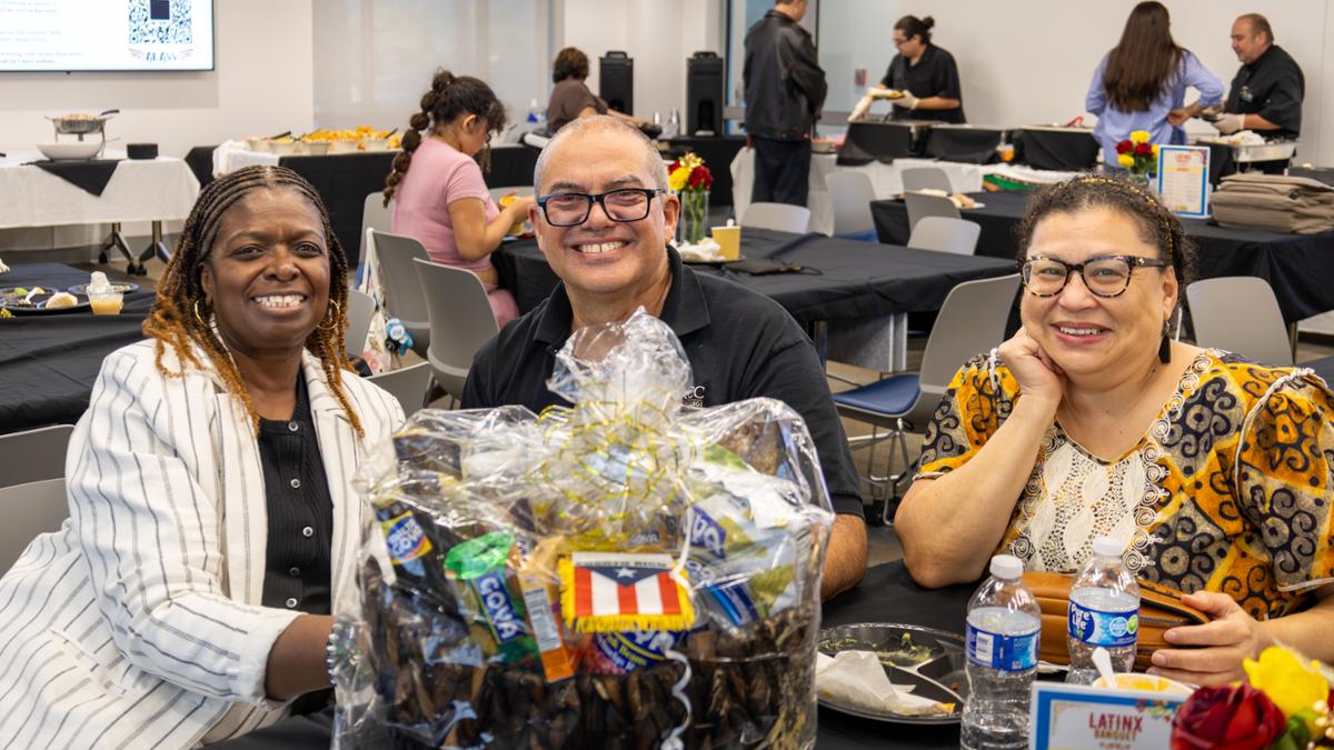 latinx banquet group photo