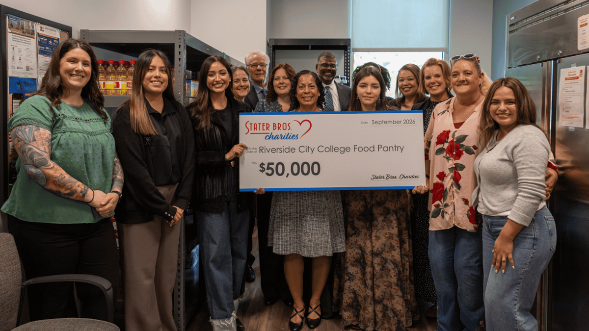 50k grant to RCC pantry (faculty, students, and staff from RCC with Stater Bros rep